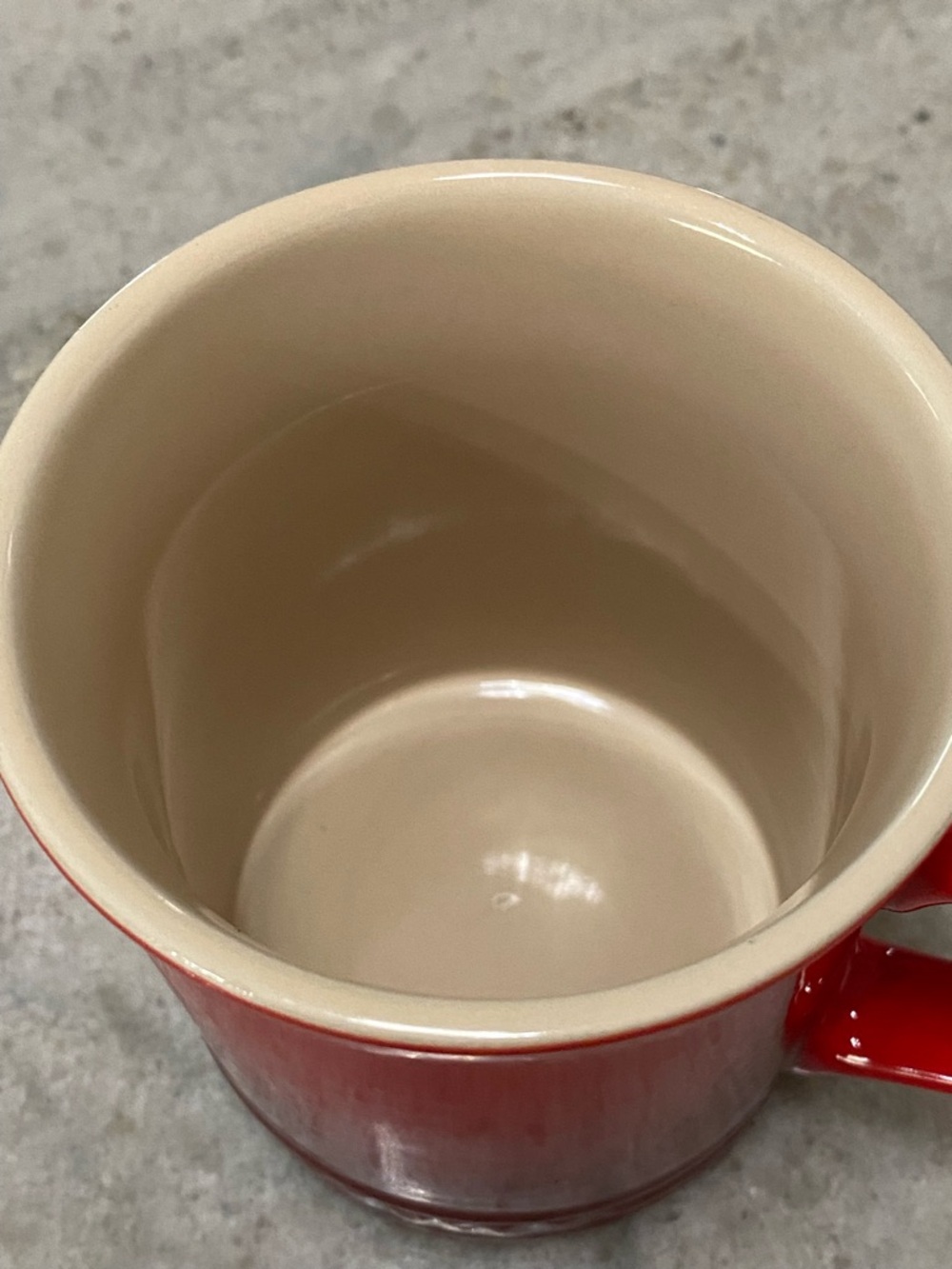 Le Creuset Cherry Red Mug - Picture 4 of 8